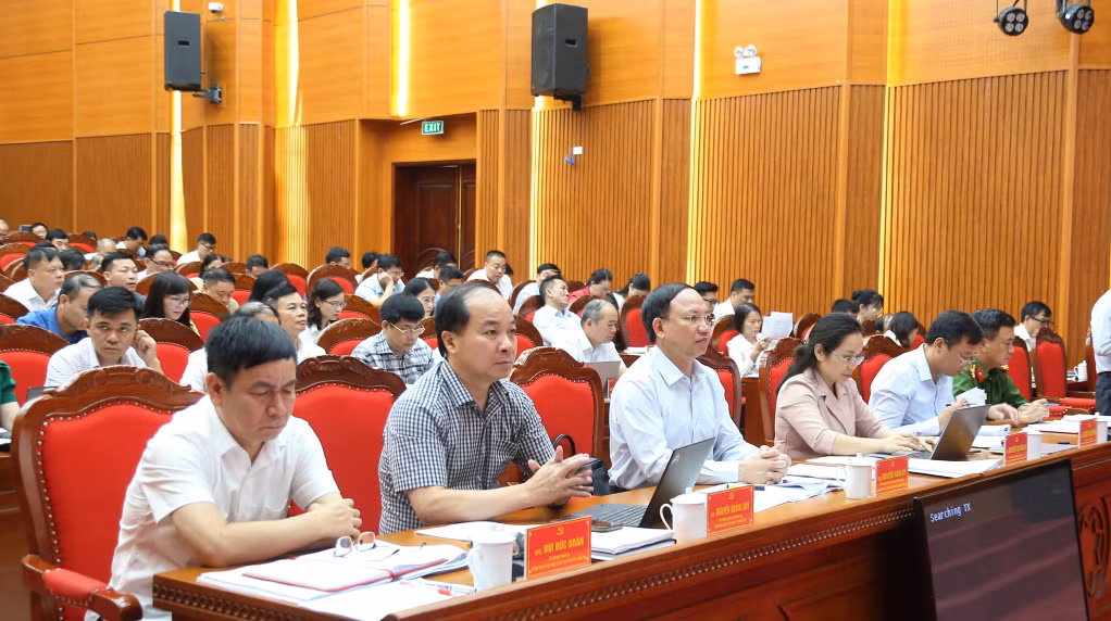 Các đại biểu dự hội nghị.