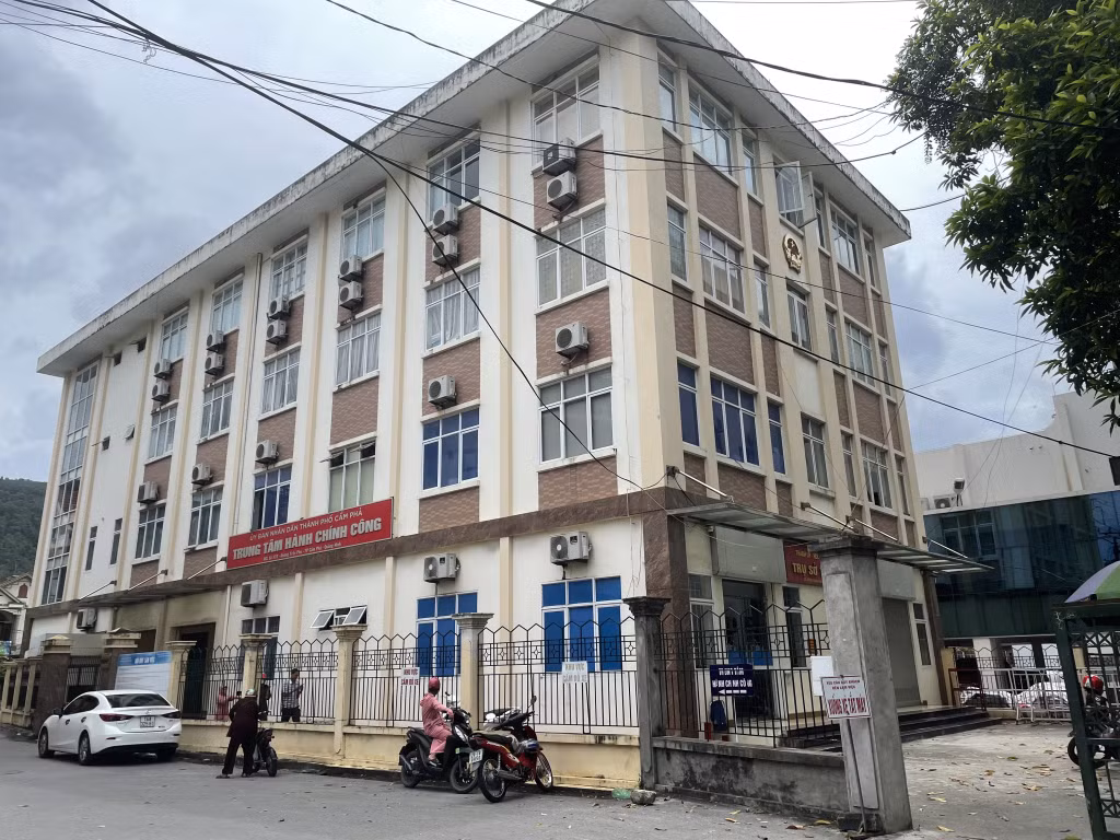 Dự án sửa chữa Trung tâm Hành chính công TP Cẩm Phả đang được triển khai thi công.
