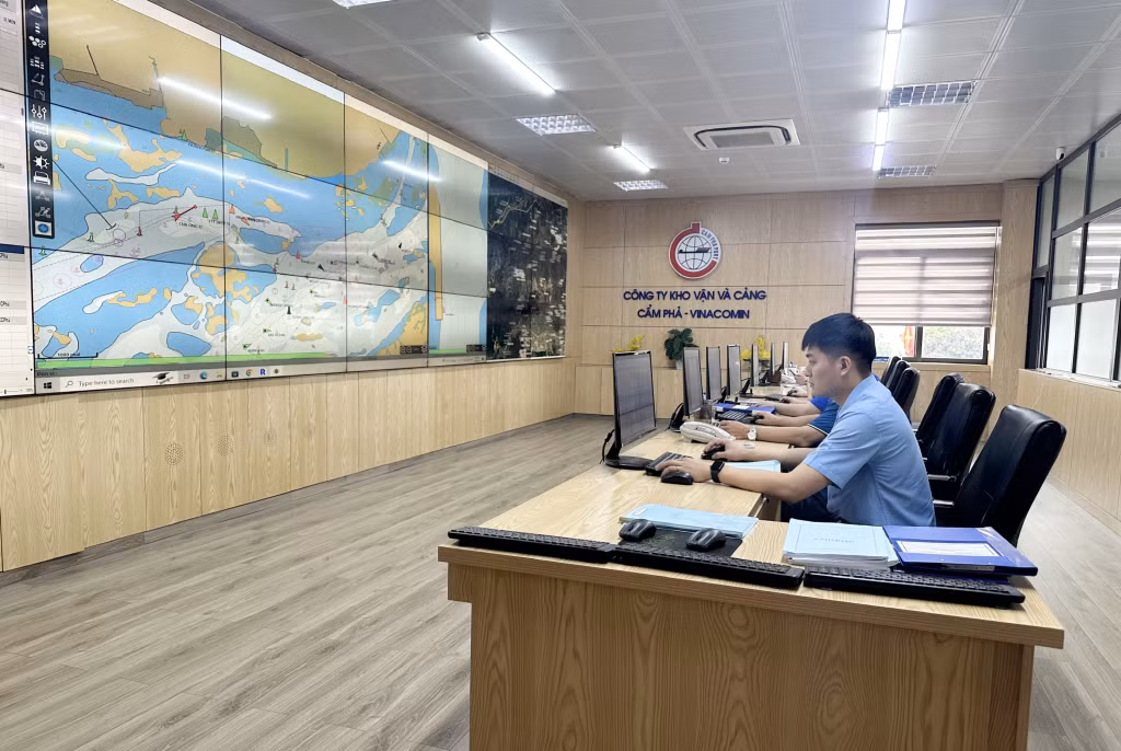 Trung tâm Điều hành sản xuất tại Kho vận và cảng Cẩm Phả - Vinacomin.