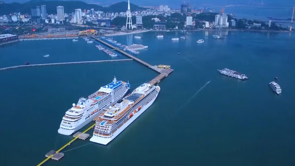 Trong 6 tháng đầu năm 2024, Quảng Ninh đã đón 10,4 triệu lượt khách du lịch, tăng 18% so với cùng kỳ năm 2023
