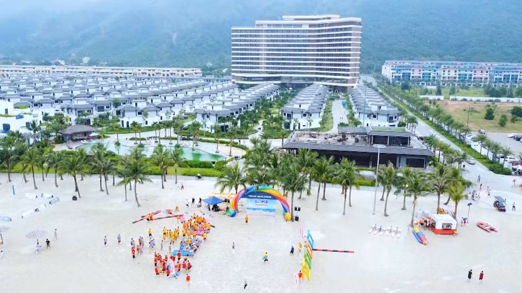 Khu nghỉ dưỡng Wyndham Garden Sonasea Vân Đồn là điếm nhấn thu hút đông đảo du khách mùa hè 2024.