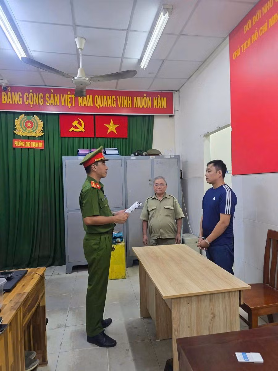 Đỗ Thành Nhung đã sử dụng pháp nhân Công ty Thành Chung để nhận làm dịch vụ visa lao động sang các nước. Ảnh: Công an TP Đà Nẵng