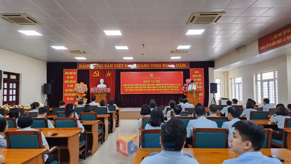Thanh tra tỉnh công bố quyết định về tổ chức, cán bộ ngày 8/7/2025