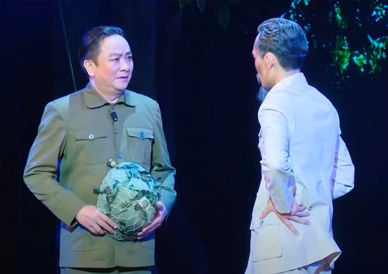 Nghệ sĩ Nhân dân Trịnh Minh Tiến đảm nhận vai diễn Đại tướng Võ Nguyên Giáp.