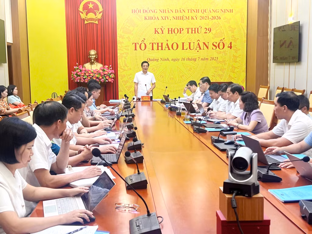 Đồng chí Nguyễn Văn Hồi, Ủy viên Ban Thường vụ Tỉnh ủy, Chủ tịch UBMTTQ tỉnh kết luận tại buổi làm việc