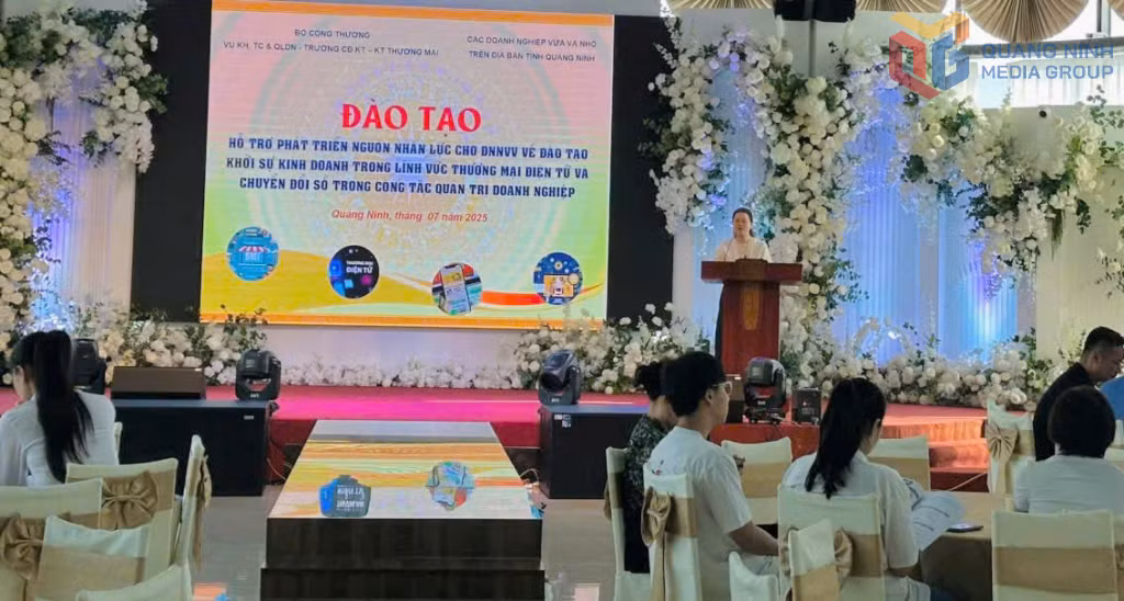 Quang cảnh lớp đào tạo.