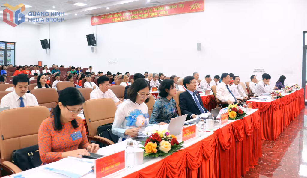 Các đại biểu tham dự đại hội.