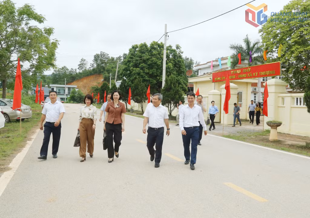 Đồng Vũ Đại Thắng, Ủy viên Trung ương Đảng, Bí thư Tỉnh ủy, Trưởng Đoàn ĐBQH tỉnh đã đi kiểm tra công tác vận hành mô hình chính quyền địa phương 2 cấp tại xã Kỳ Thượng.