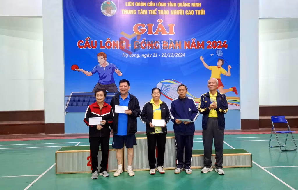 Giải Cầu lông- Bóng bàn truyền thống năm 2024 tại Nhà thi đấu Trung tâm Thể thao Người cao tuổi.