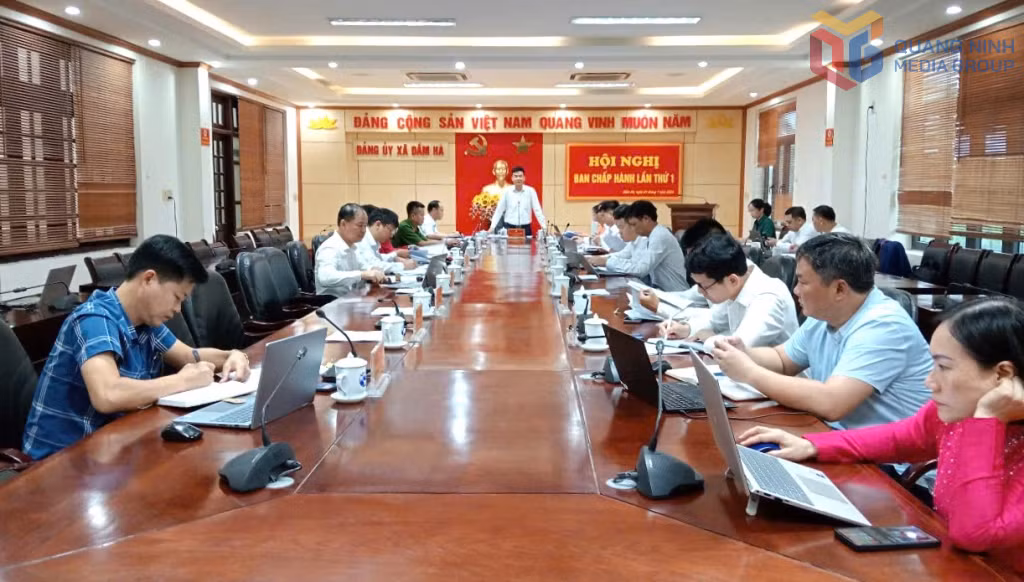 Quang cảnh hội nghị Ban Chấp hành Đảng bộ xã Đầm Hà lần thứ I.