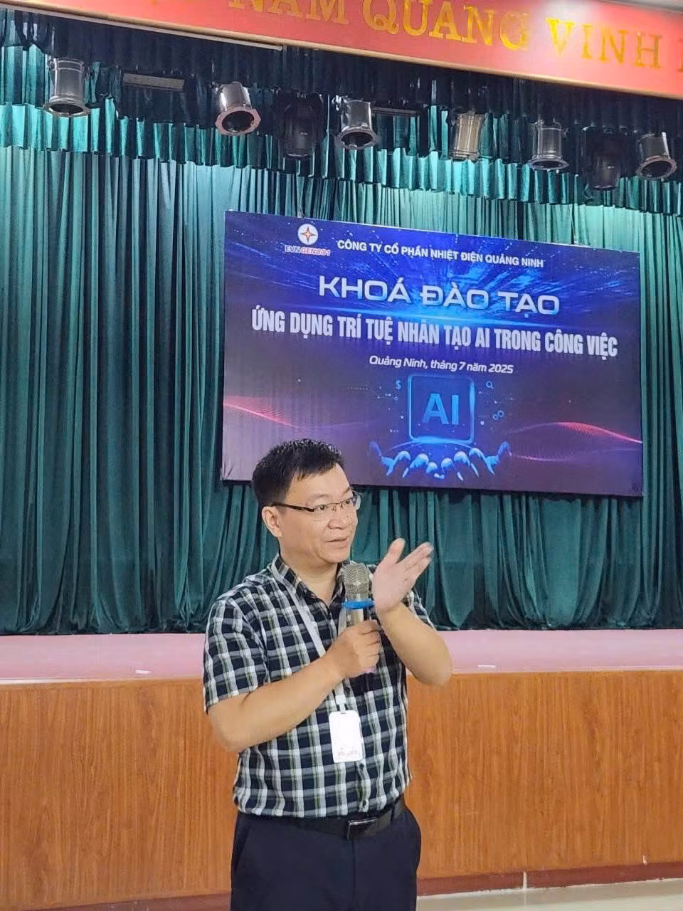 Chuyên gia công nghệ của Tập đoàn FPT là diễn giả chính tại chương trình đào tạo.