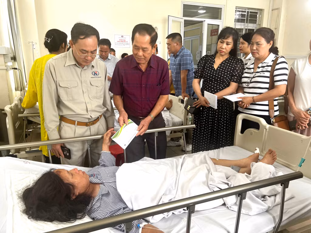Hiệp hội du lịch thăm hỏi, động viên nạn nhân. 