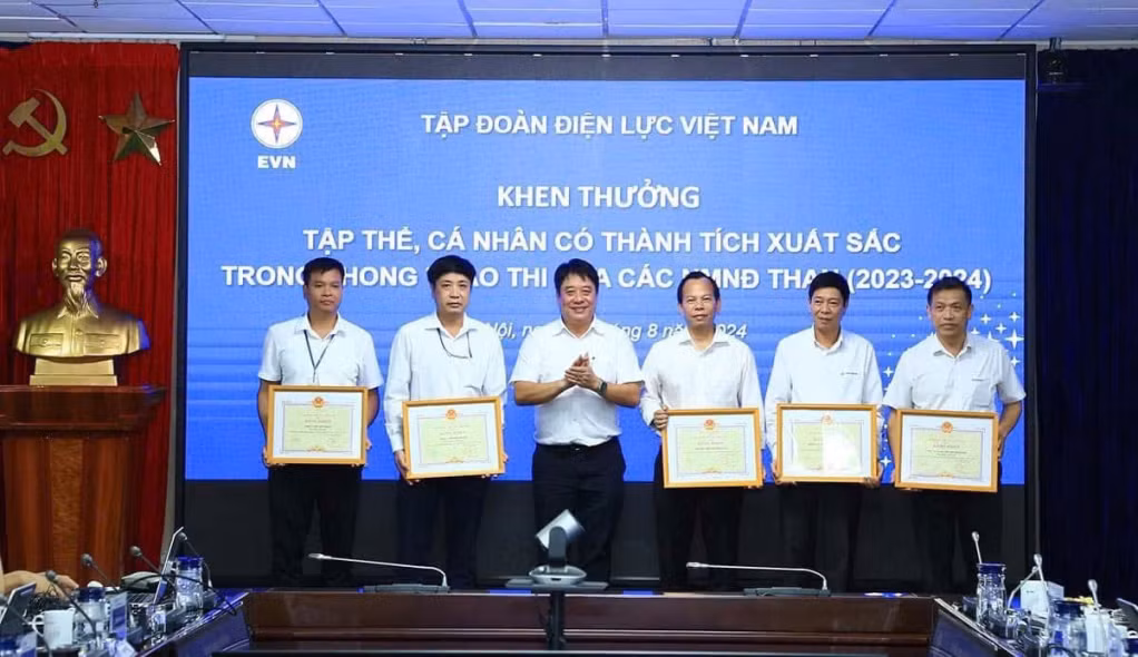 Công ty được Tập đoàn Điện lực Việt Nam khen thưởng có thành tích tốt trong công tác đảm bảo phát điện mùa khô năm 2024.