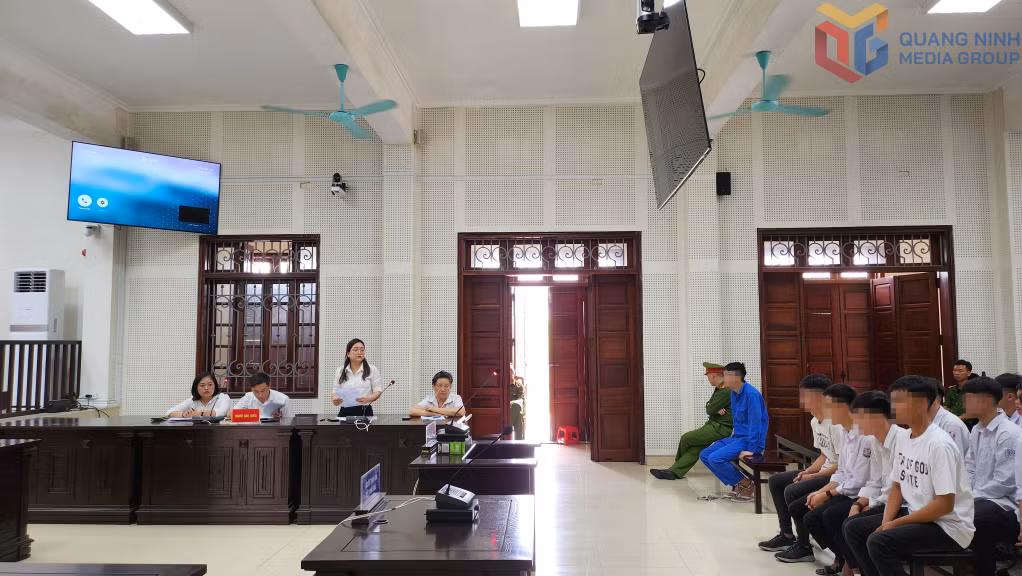 Trợ giúp viên pháp lý, Trung tâm Trợ giúp pháp lý nhà nước tỉnh tham gia tố tụng bào chữa cho bị cáo trong vụ án hình sự xét xử tại TAND tỉnh (tháng 6/2025).