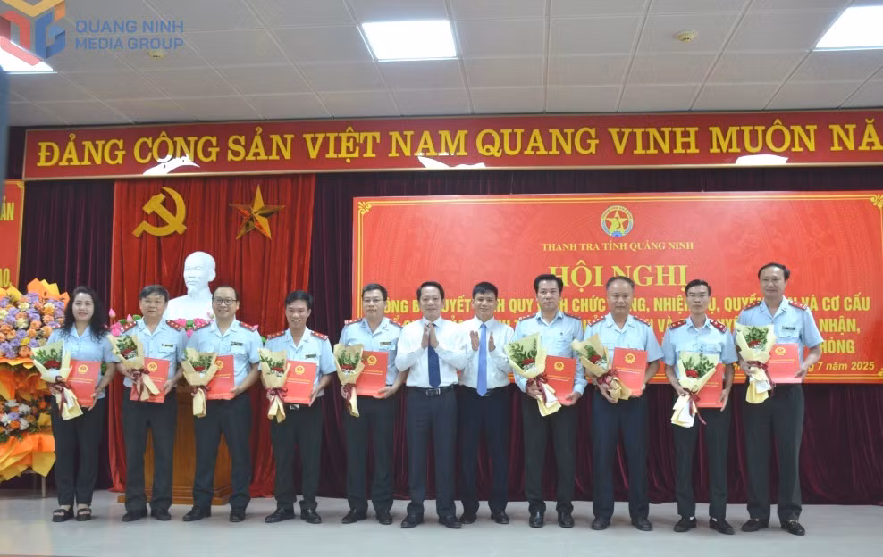 Thanh tra tỉnh công bố quyết định về tổ chức, cán bộ ngày 8/7/2025