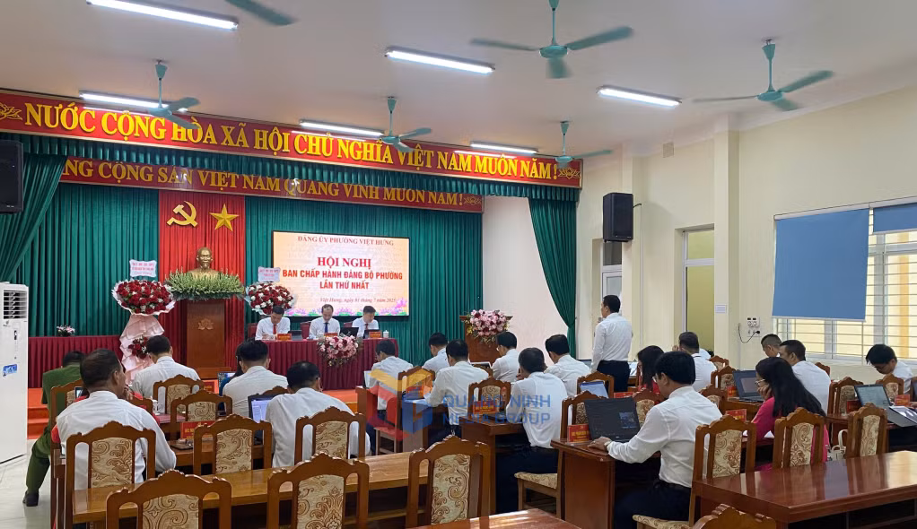 Hội nghị Ban Chấp hành Đảng bộ phường Việt Hưng thảo luận và thông qua các nội dung, nghị quyết quan trọng.