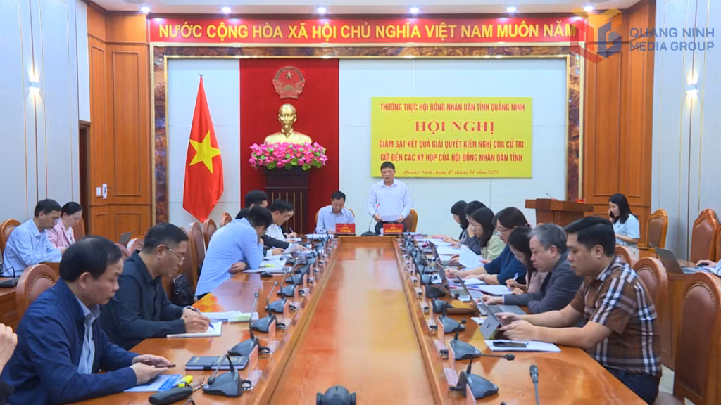 Hội nghị giám sát kết quả giải quyết kiến nghị cử tri gửi đến các kỳ họp của HĐND tỉnh.