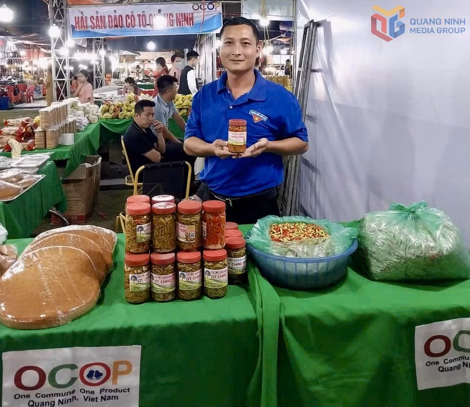 Sản phẩm OCOP 3 sao ớt chào mào được bày bán tại Hội chợ OCOP Quảng Ninh - Thu Đông 2025.
