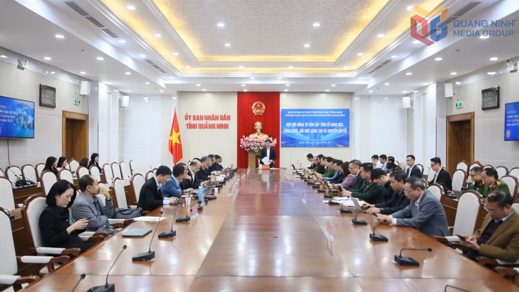 Quang cảnh phiên họp.