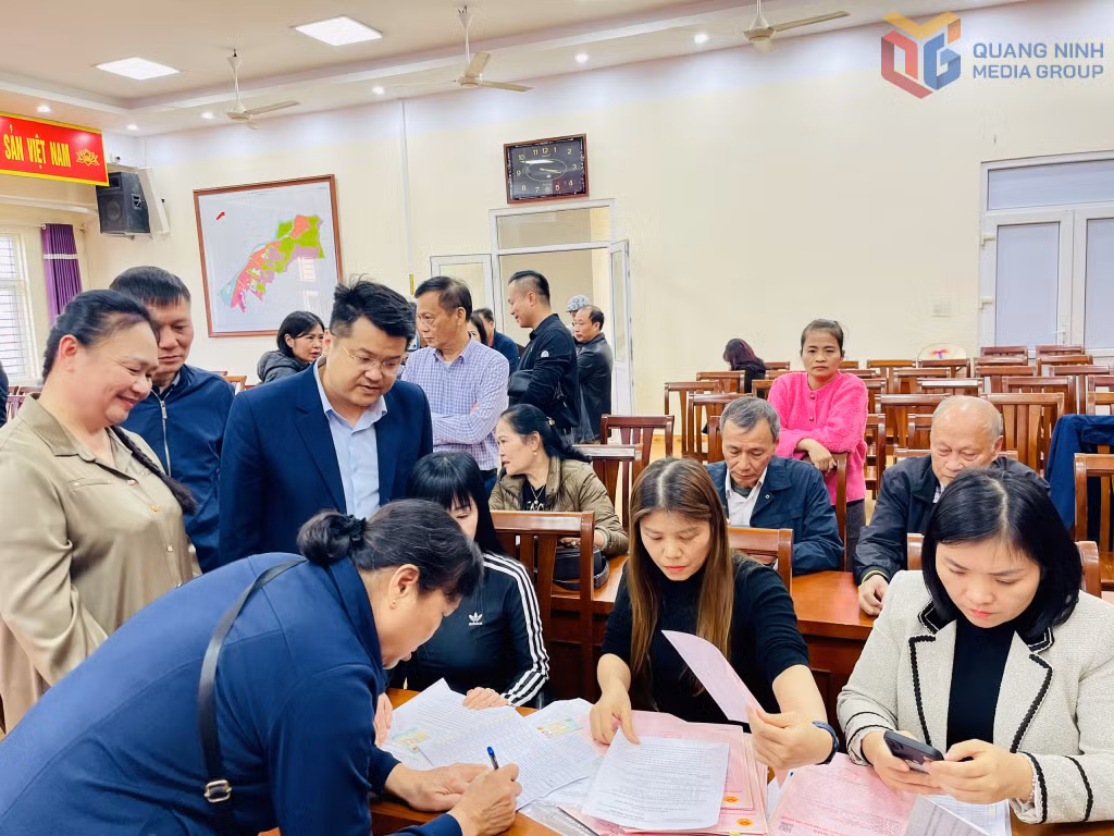 Công ty 507 tổ chức rà soát lại thông tin của các hộ dân thuộc Dự án Khu dân cư đô thị mới đảo Sa Tô.