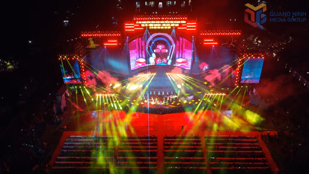 Quang cảnh buổi lễ.