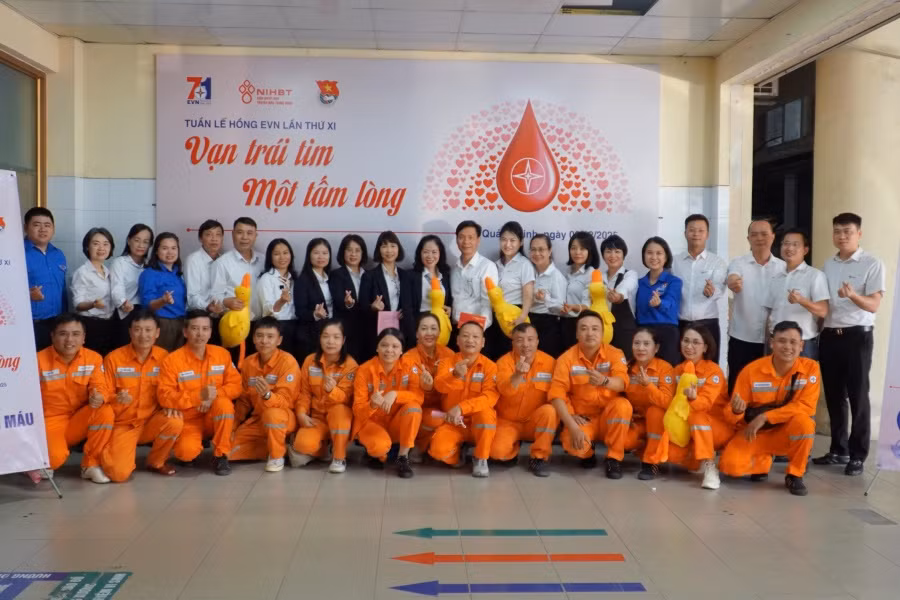 CBCNV Công ty Điện lực Quảng Ninh hưởng ứng Tuần lễ Hồng EVN lần thứ XI.