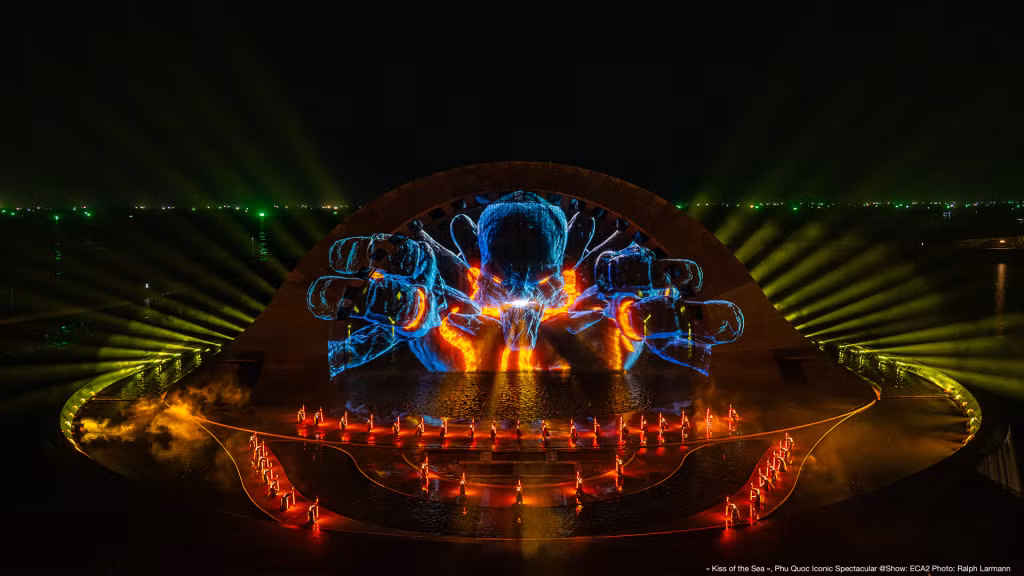 Kiss of the Sea - "Nụ hôn của biển cả" là show diễn đẳng cấp với sự kết hợp của nước, lửa, laser, âm thanh, ánh sáng... Ảnh từ trang web của đơn vị.