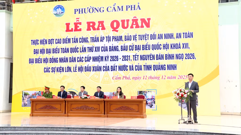 Lãnh đạo phường Cẩm Phả phát lệnh ra quân.