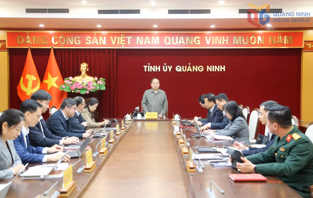 Đồng chí Quản Minh Cường, Bí thư Tỉnh ủy, Trưởng đoàn ĐBQH tỉnh, Trưởng Ban Chỉ đạo kết luận hội nghị.