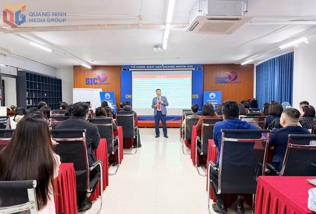 Quang cảnh lớp học.