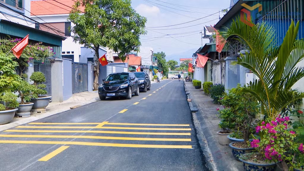 Tuyến đường ngõ 82 phố Phú Thanh hiện đã hoàn thành và đưa vào sử dụng.