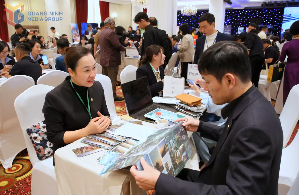 Doanh nghiệp du lịch Quảng Ninh kết nối với đối tác qua chương trình “Ngày lữ hành Việt Nam 2025” lần thứ nhất diễn ra từ ngày 20-23/11/2025 tại tỉnh Quảng Ninh.