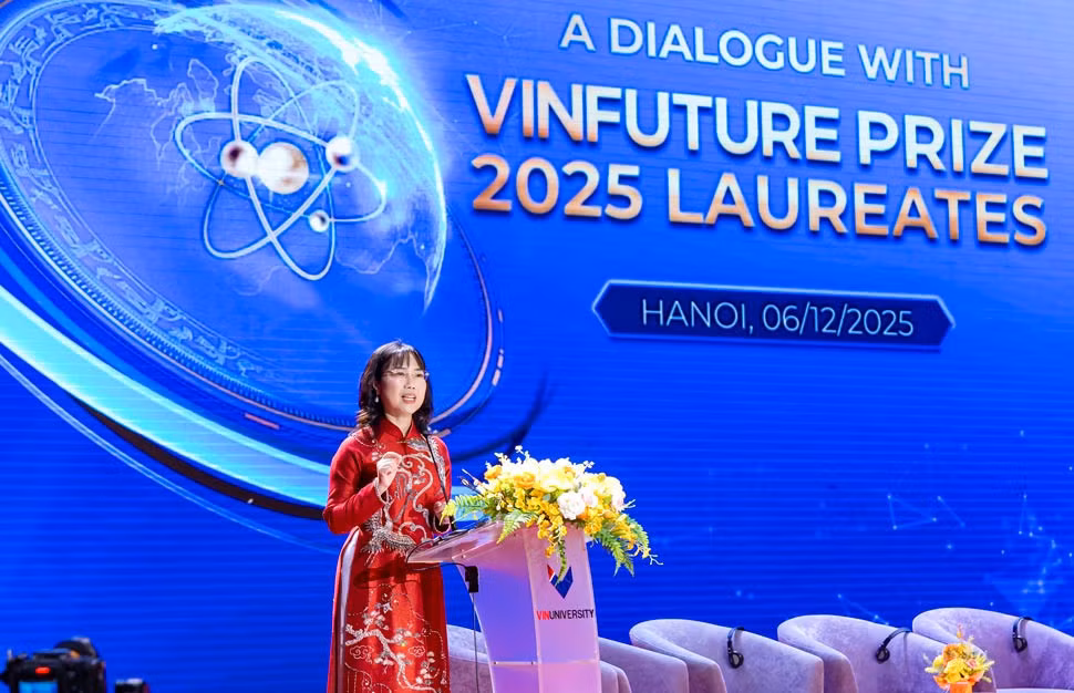 TS Lê Mai Lan - Phó Chủ tịch Tập đoàn Vingroup, Chủ tịch Hội đồng Trường Đại học VinUni phát biểu tại chương trình. Ảnh: Hạo Thiên