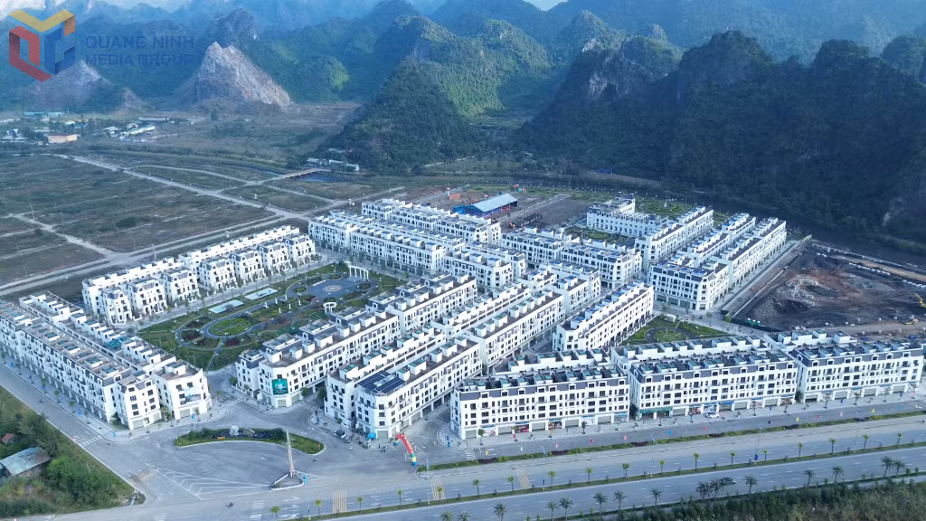Vị trí dự án nhà ở xã hội thuộc quỹ đất 20% thuộc quần thể khu nghỉ dưỡng kết hợp thương mại dịch vụ và nhà ở tại phường Hà Tu.