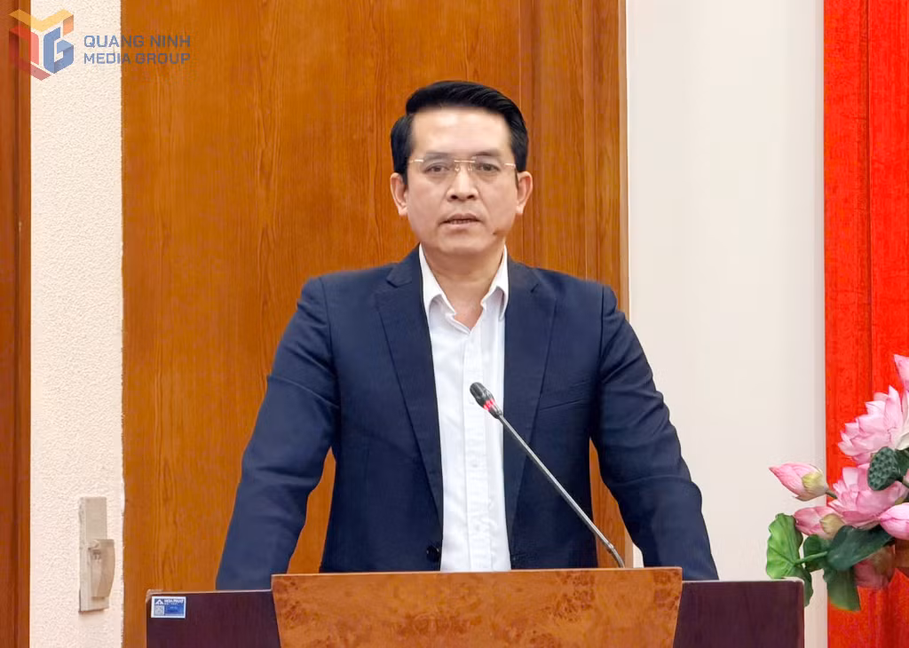 Đồng chí Vũ Ngọc Tuấn, Phó Bí thư Đảng uỷ, Trưởng Ban Chỉ đạo 35 Đảng uỷ UBND tỉnh phát biểu tại hội nghị.