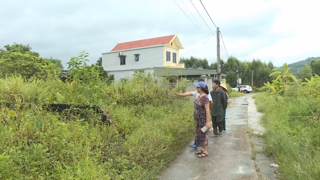Nhiều hộ dân thuộc quy hoạch Dự án Trường Đại học Hạ Long và Khu đô thị, dịch vụ phụ trợ tại phường Nam Khê phải bỏ đi nơi khác vì không được xây nhà ở. Ảnh: Hiểu Trân