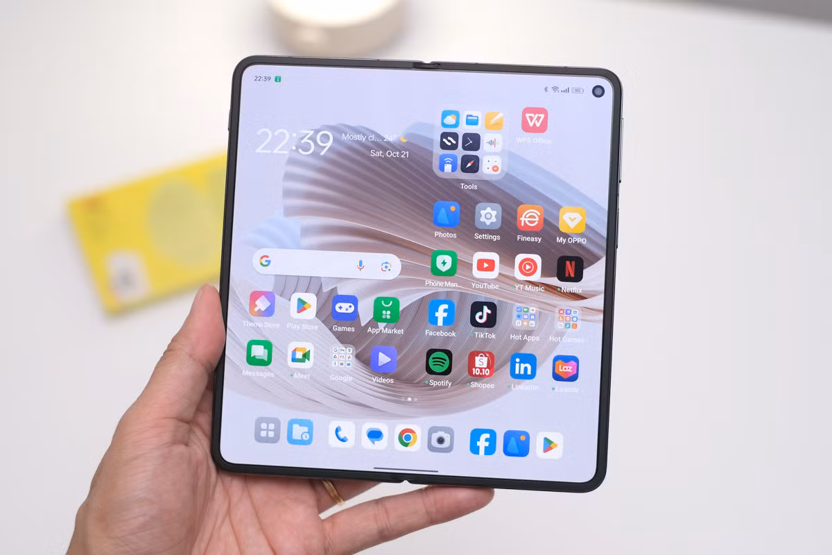 Oppo Find N3 - smartphone gập thách thức Galaxy Z Fold5 ảnh 2