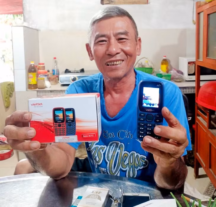 Nhờ chính sách hỗ trợ tốt, nhiều người dân đã chuyển đổi 2G lên 4G