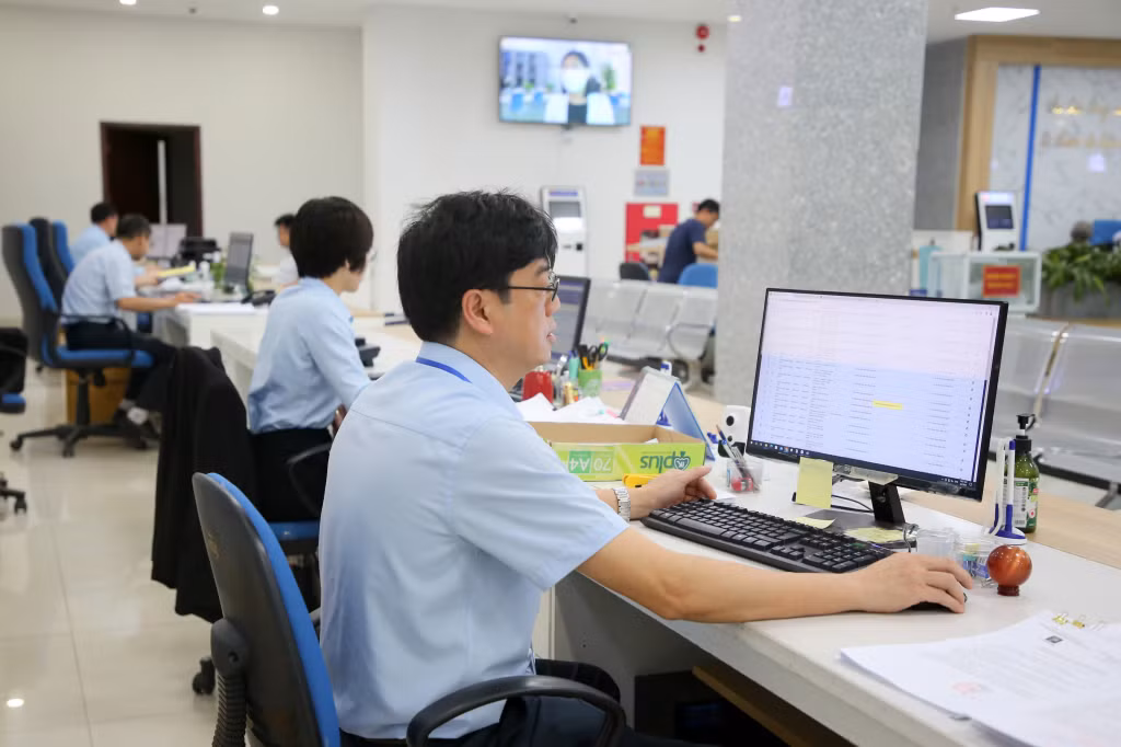 CBCC giải quyết hồ sơ TTHC theo quy trình 5 bước trên môi trường điện tử trên cơ sở các dữ liệu đầu vào được số hóa trên Cổng dịch vụ công quốc gia và Cổng dịch vụ công tỉnh Quảng Ninh.