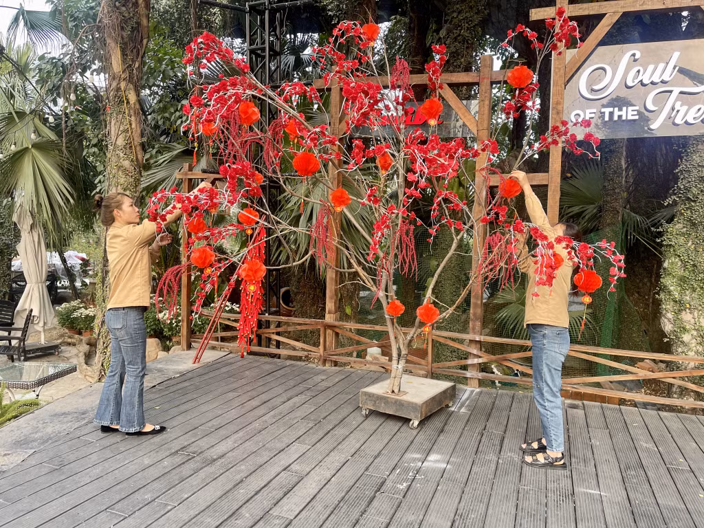 Khu du lịch Tân Việt Bắc, phường Mạo Khê trang trí chủ đề Tết.