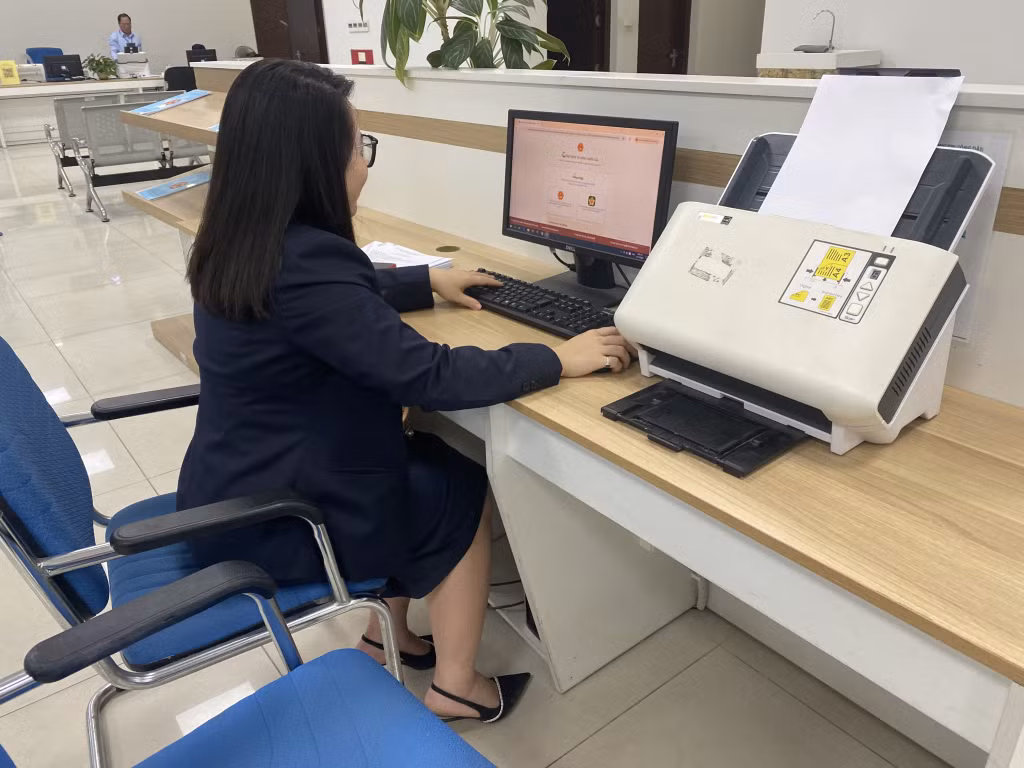 Trang bị thiết bị hiện đại tại Trung tâm Phục vụ hành chính công tỉnh giúp công dân tự nộp TTHC qua Dịch vụ công quốc gia thuận tiện.