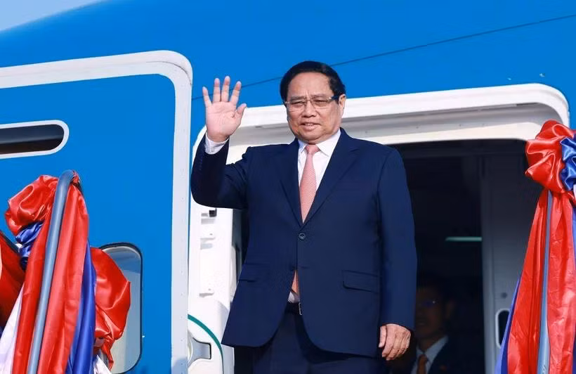 Thủ tướng Phạm Minh Chính lên đường thăm Lào và đồng chủ trì Kỳ họp lần thứ 47 Ủy ban liên Chính phủ Việt Nam-Lào. (Ảnh: Dương Giang/TTXVN)