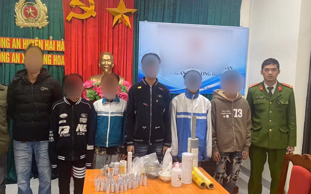 Các đối tượng tại Cơ quan Công an.