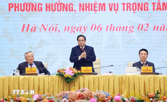 Thủ tướng Phạm Minh Chính chủ trì Phiên họp tổng kết hoạt động của Ủy ban và Đề án 06. (Ảnh: Dương Giang/TTXVN)