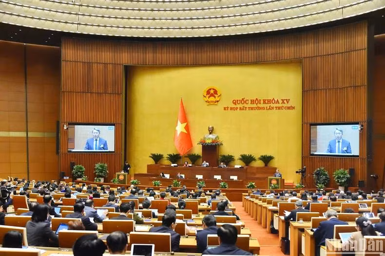 Quang cảnh phiên họp chiều 12/2. (Ảnh: THỦY NGUYÊN)