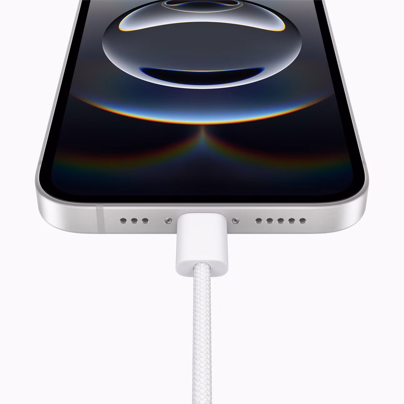 Máy sử dụng cổng USB-C, hỗ trợ sạc Magsafe không dây