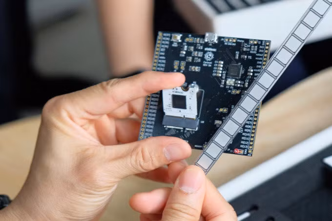 Chip AI thế hệ mới EDABK-Brain. Ảnh: NVCC