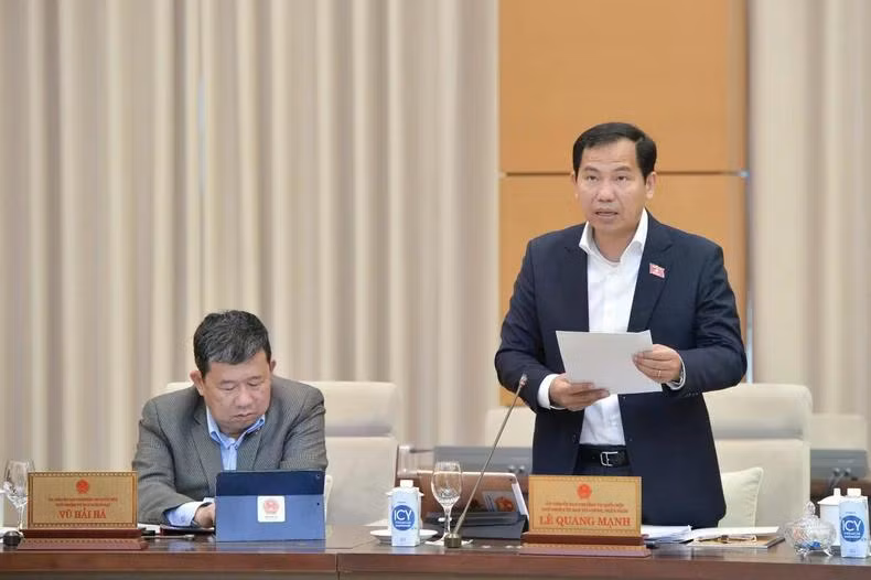 Chủ nhiệm Ủy ban Tài chính-Ngân sách Lê Quang Mạnh phát biểu. (Ảnh: DUY LINH)