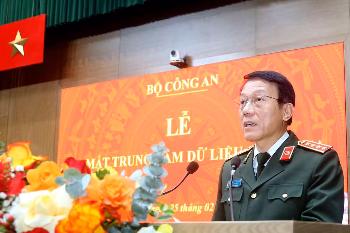 Bộ trưởng Lương Tam Quang phát biểu chỉ đạo tại lễ ra mắt Trung tâm Dữ liệu quốc gia. Ảnh: bocongan.gov.vn