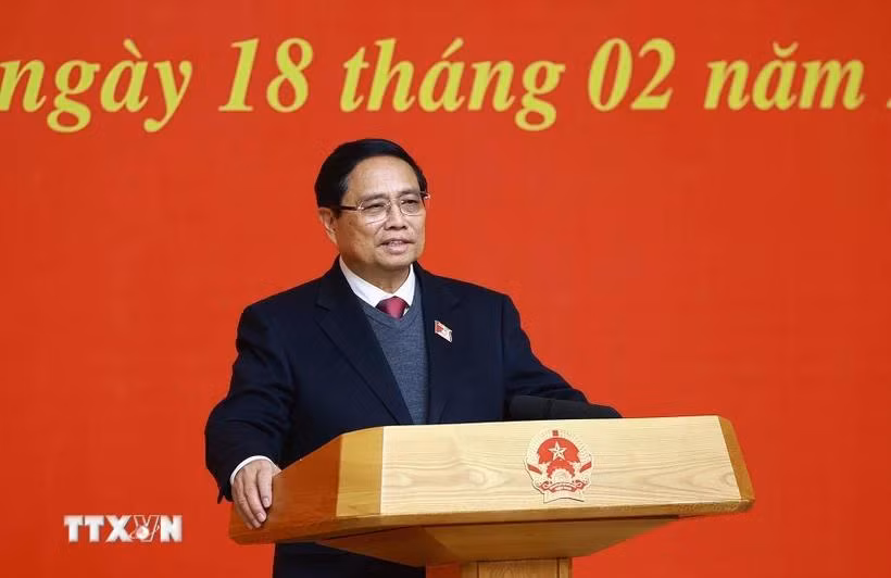 Thủ tướng Phạm Minh Chính chủ trì hội nghị triển khai Nghị quyết của Quốc hội về cơ cấu tổ chức Chính phủ. (Ảnh: Dương Giang/TTXVN)